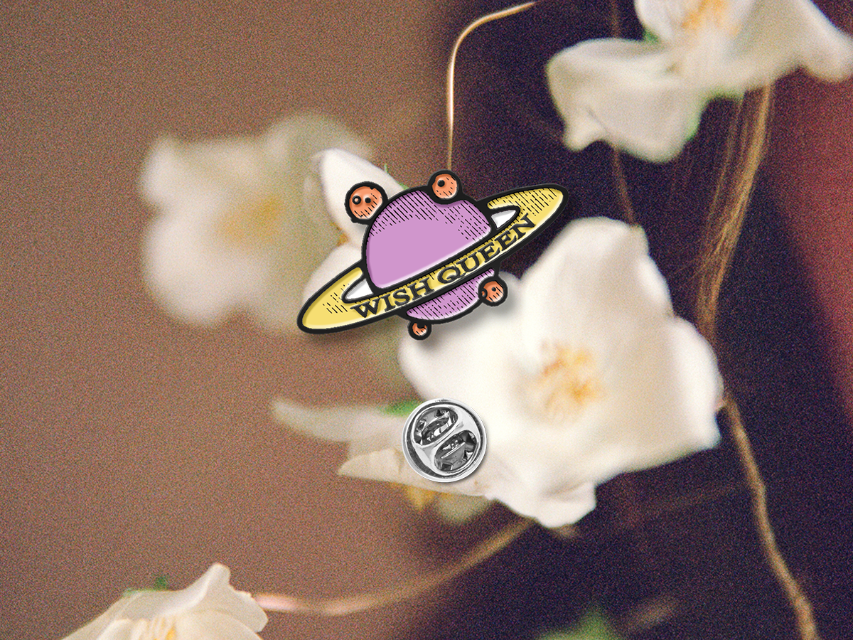 Wish Queen Saturn Pin